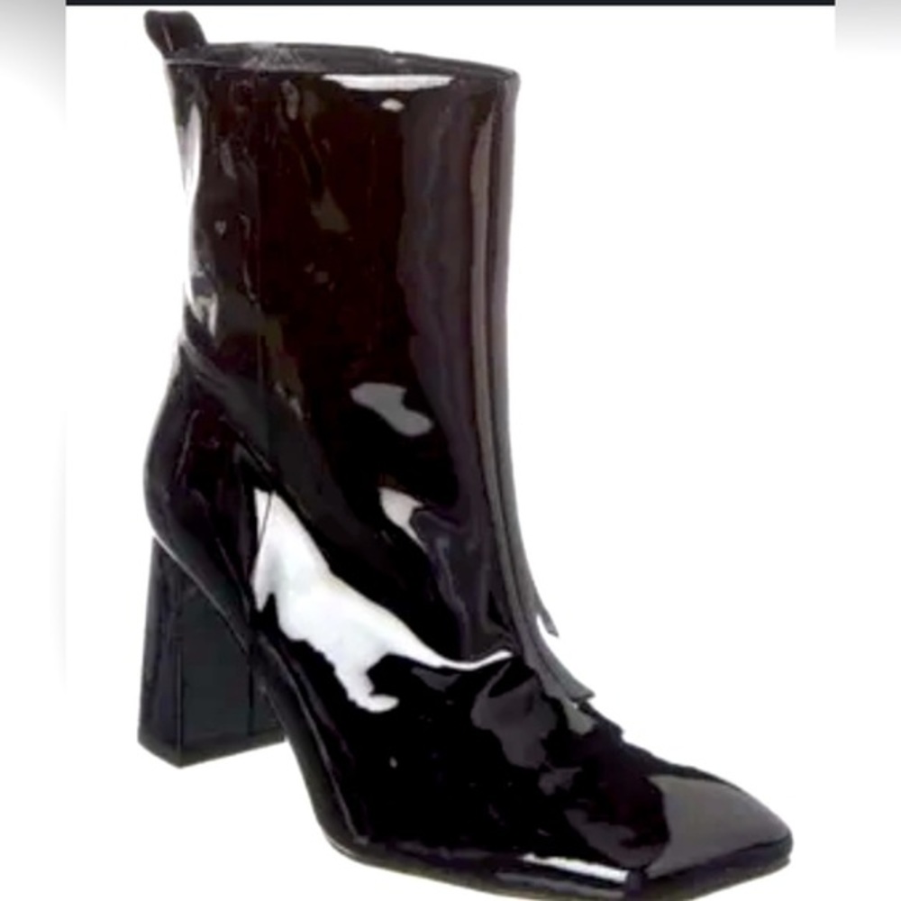Good American black patent boot